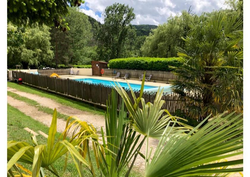 Camping Les Berges Du Doux Colombier-le-Vieux Zewnętrze zdjęcie